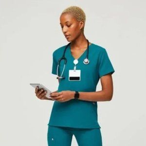 NWT Figs Casma Three-Pocket Scrub Top, XL, Turquoise/Teal (PCS)